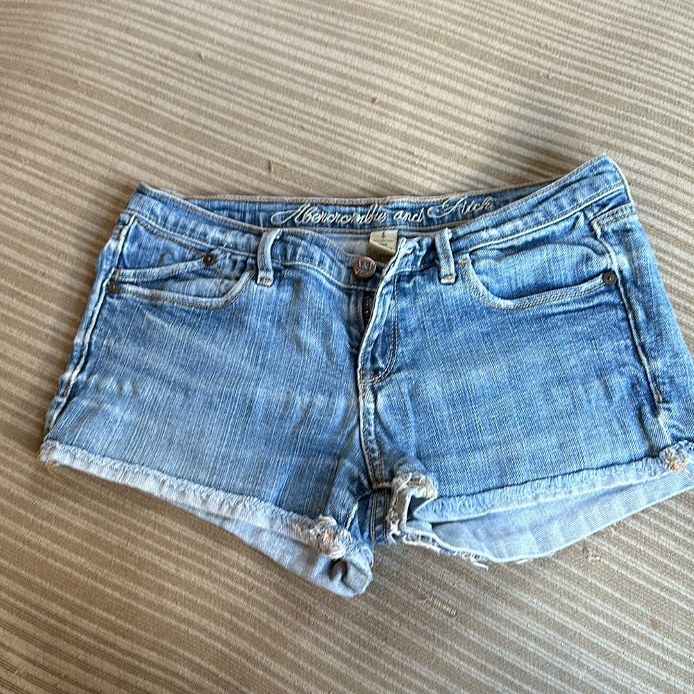 Almost Vintage Abercrombie and Fitch Jean shorts size 4 Y2K
